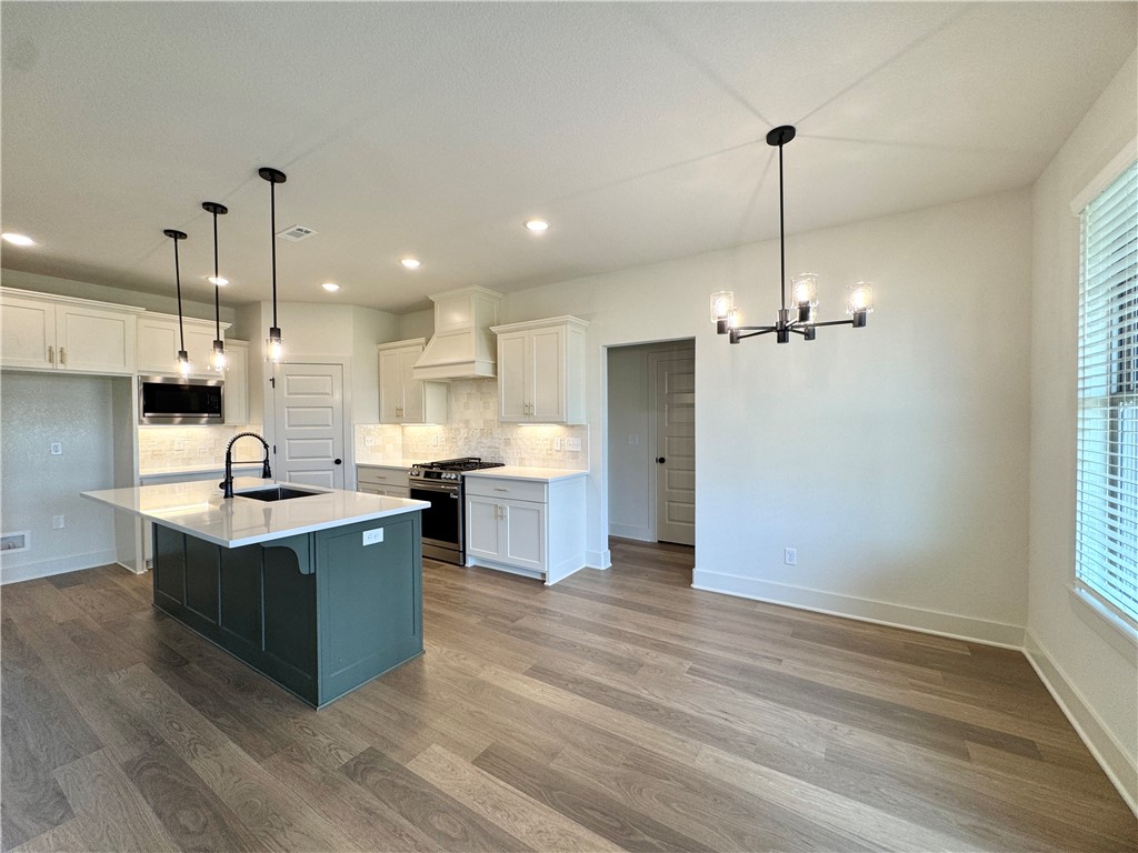 2902 SW Little Elm Loop