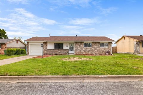 Photo of 1405 W Beech Drive, Rogers, AR 72756 (MLS # 1343813)