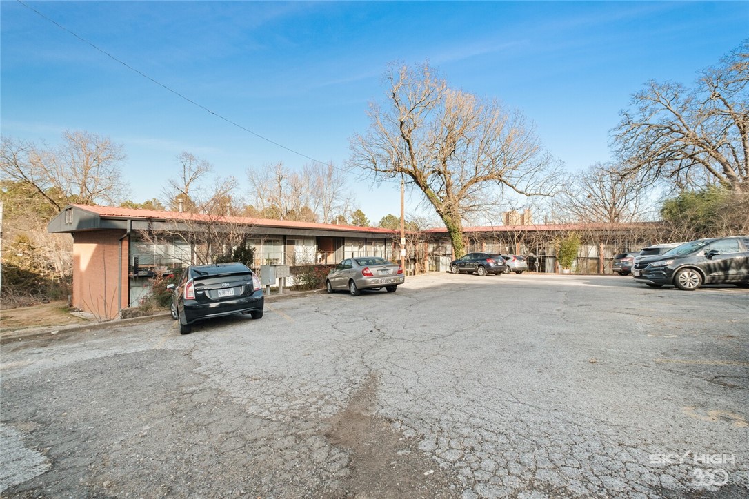 8 Hill Avenue