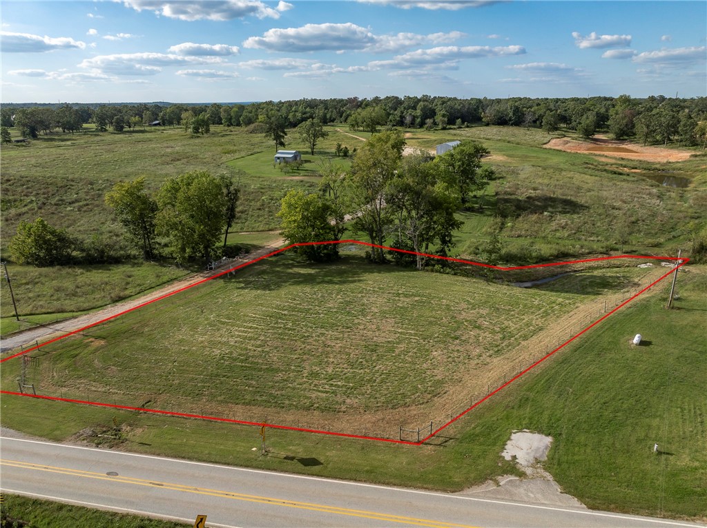 Discover a great opportunity with this 1.61-acre parcel in Gravette! The land is mostly flat, making it highly usable and ready for your vision. At the back of the property, youāll find a peaceful spring-fed creek, adding a touch of natural beauty and charm. Whether youāre looking for an investment, a future build site, or a place to enjoy the outdoors, this property is full of potential.