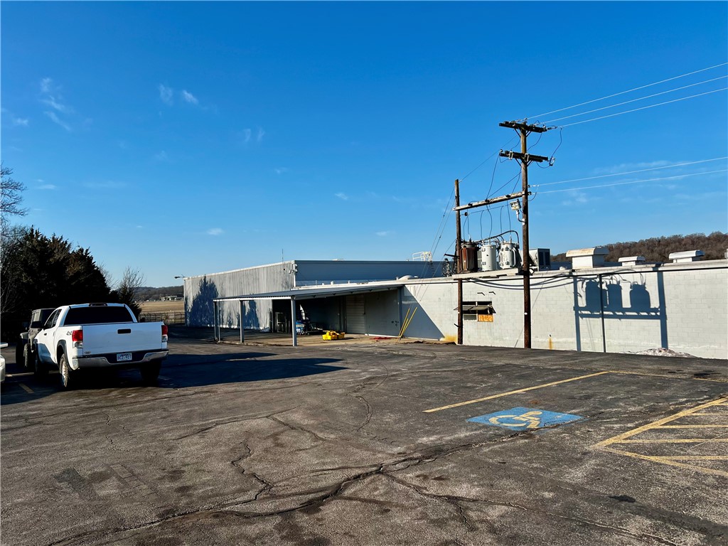 Fayetteville Outlots - Commercial Lease