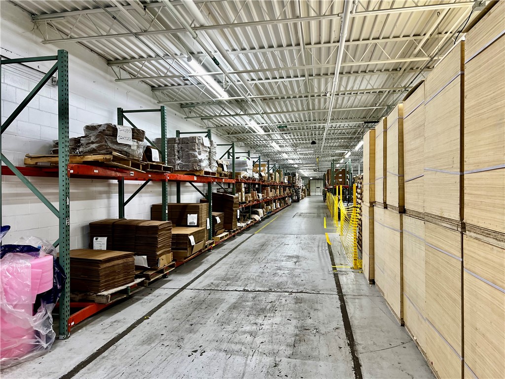 Fayetteville Outlots - Commercial Lease