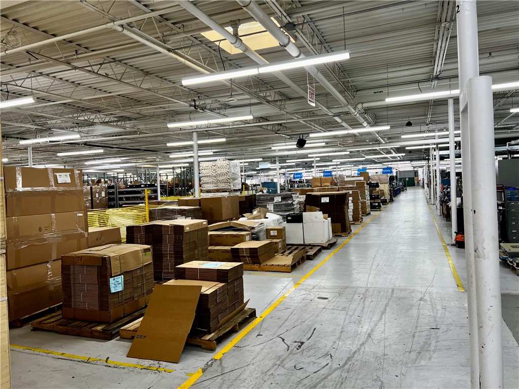Fayetteville Outlots - Commercial Lease