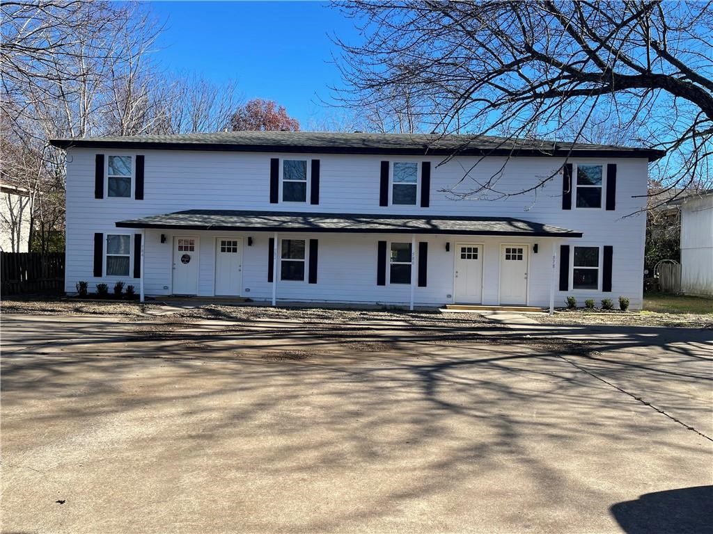 Modern 2 bed, 1 bath townhouses available! Close to I-49, Wedington, MLK, and campus. Granite counters, stainless steel appliances, wood floors, and modern fixtures! Completely remodeled: new floors, sheetrock, HVAC, plumbing, etc. $600 security deposit. No pets.