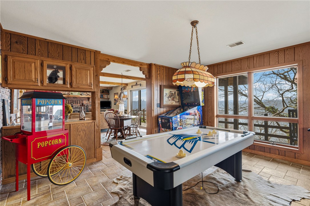 Holiday Island - Residential