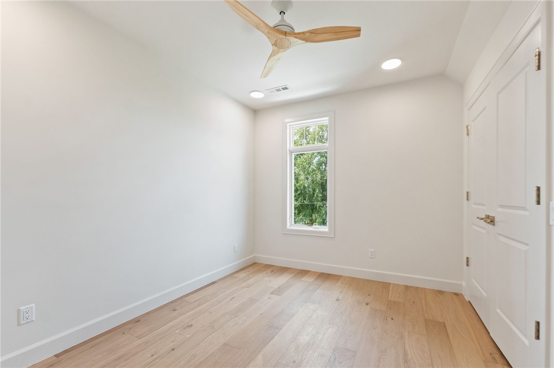 ORCHARD ADD-BENTONVILLE - Residential