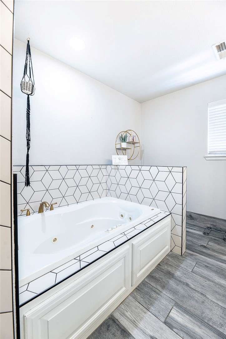 Orchards Sub, The Bentonville - Residential