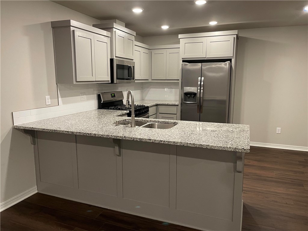 24th Place - Residential Income