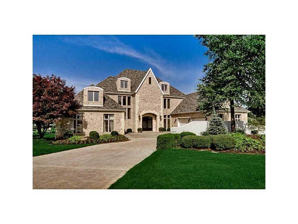 From it's stately entry, to the private back yard oasis, this home has been renovated w/ a sharp sophisticated style & elegance. 2 outdoor areas, great layout for entertaining. Soaring ceilings, endless amount of natural light. Chef's dream, kitchen w/ walk-in pantry, 2 living areas. 2 bedrooms, huge bonus/media room w/ full bar entertainment area w/ bath upstairs. Camera system, all new brick exterior, new roof, cast iron front doors, tile flooring & back splash, granite counters throughout.