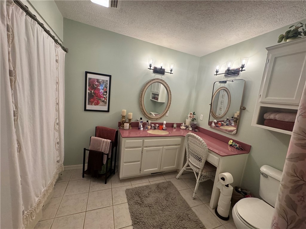 Unit 10 Holiday Island - Residential