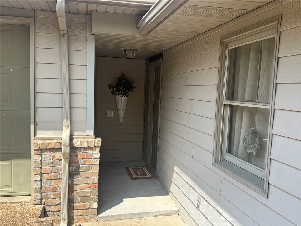 Unit 10 Holiday Island - Residential