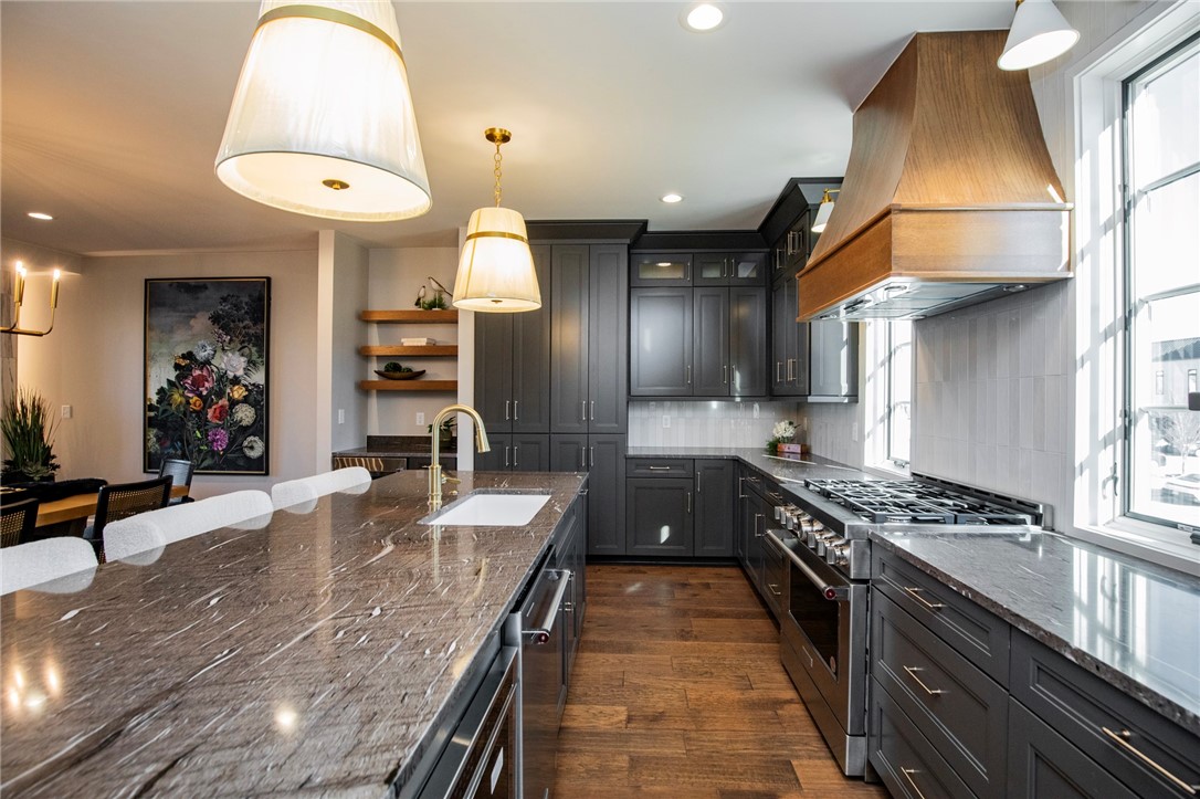 Pinnacle Heights Rogers - Residential