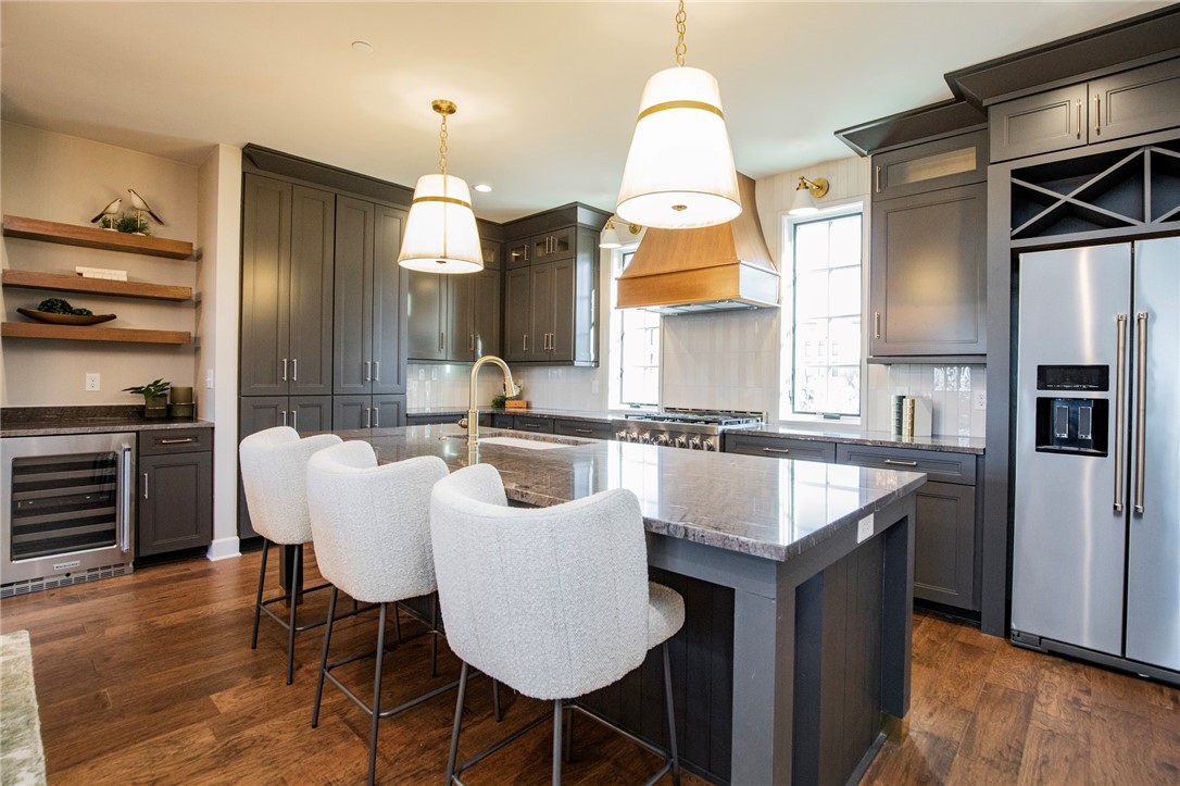 Pinnacle Heights Rogers - Residential