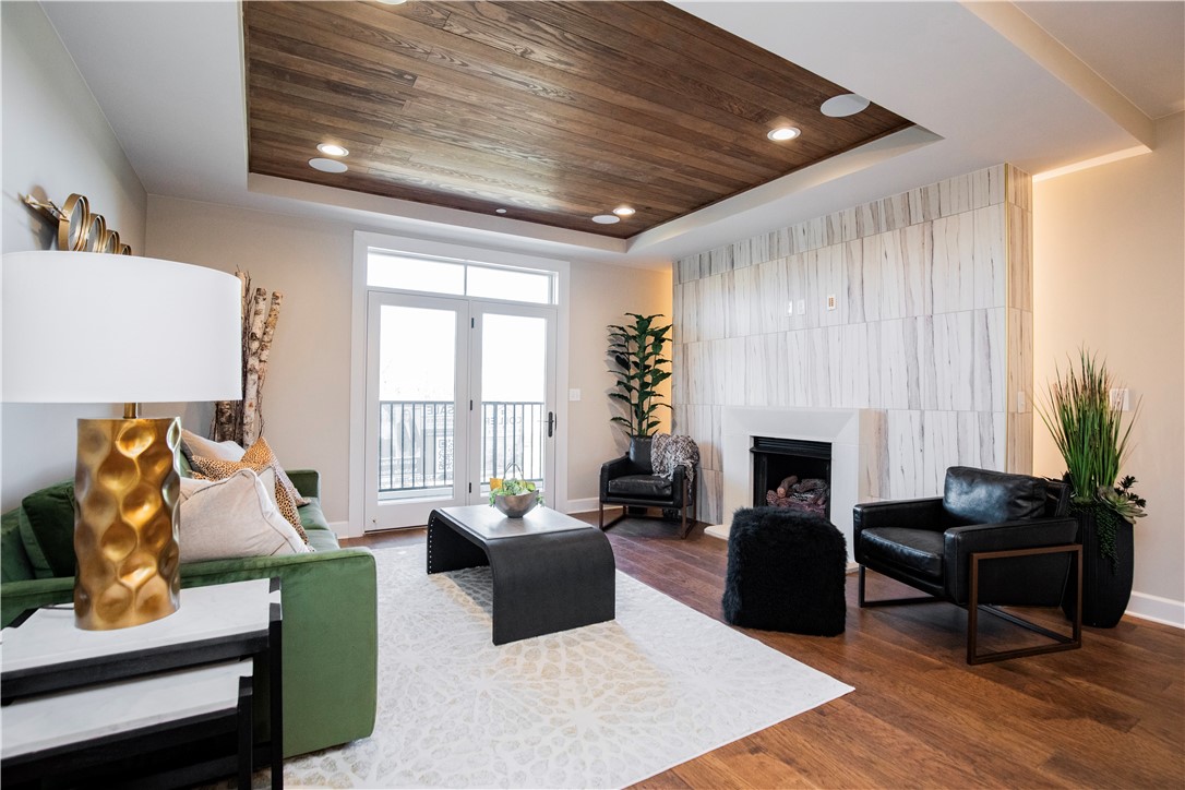 Pinnacle Heights Rogers - Residential