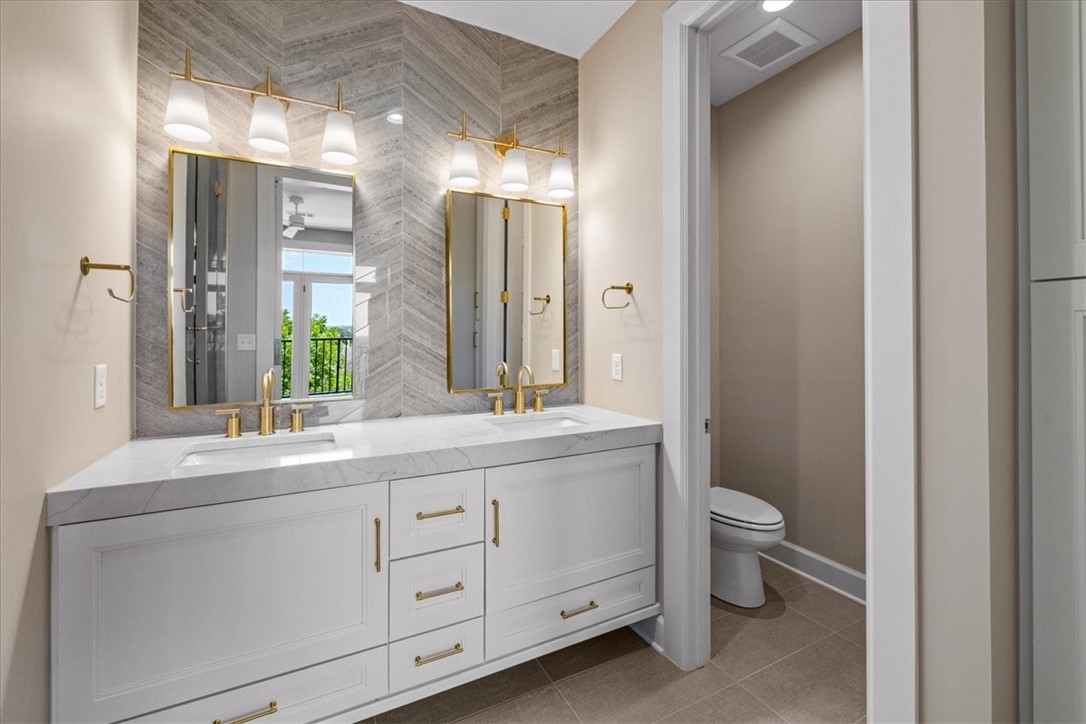 Pinnacle Heights Rogers - Residential