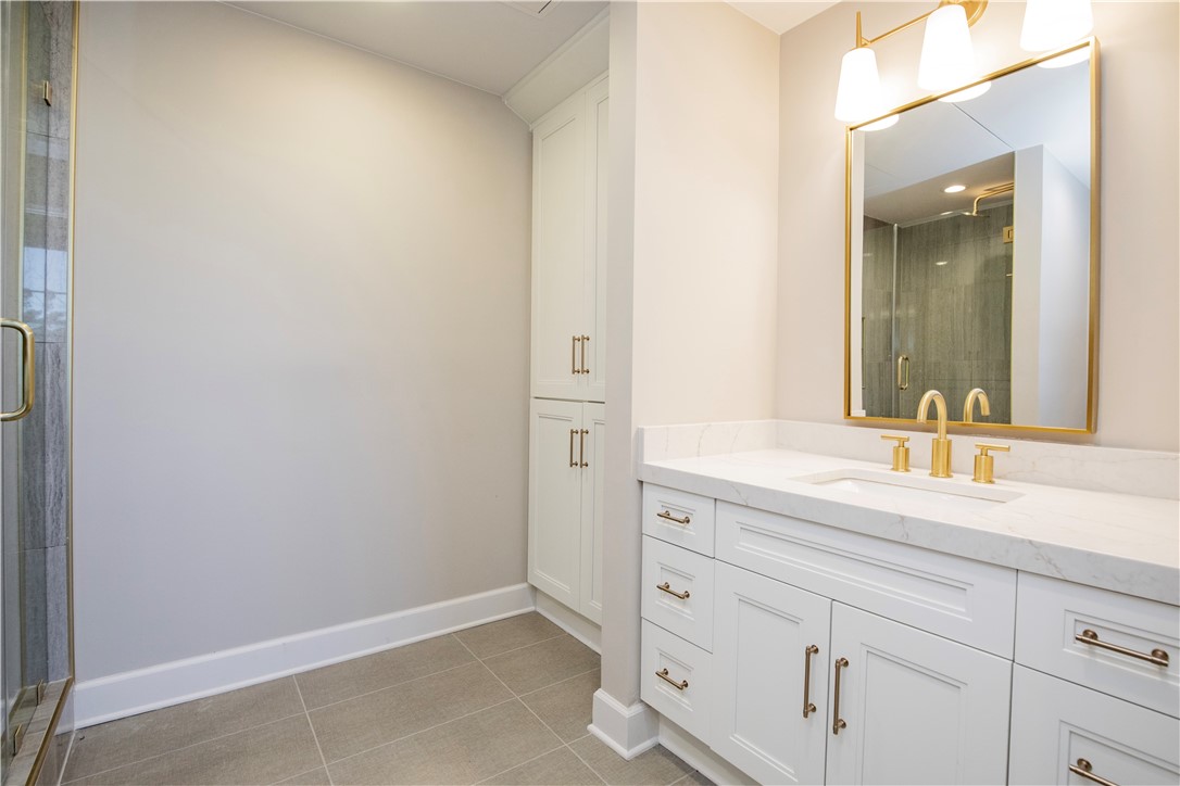 Pinnacle Heights Rogers - Residential