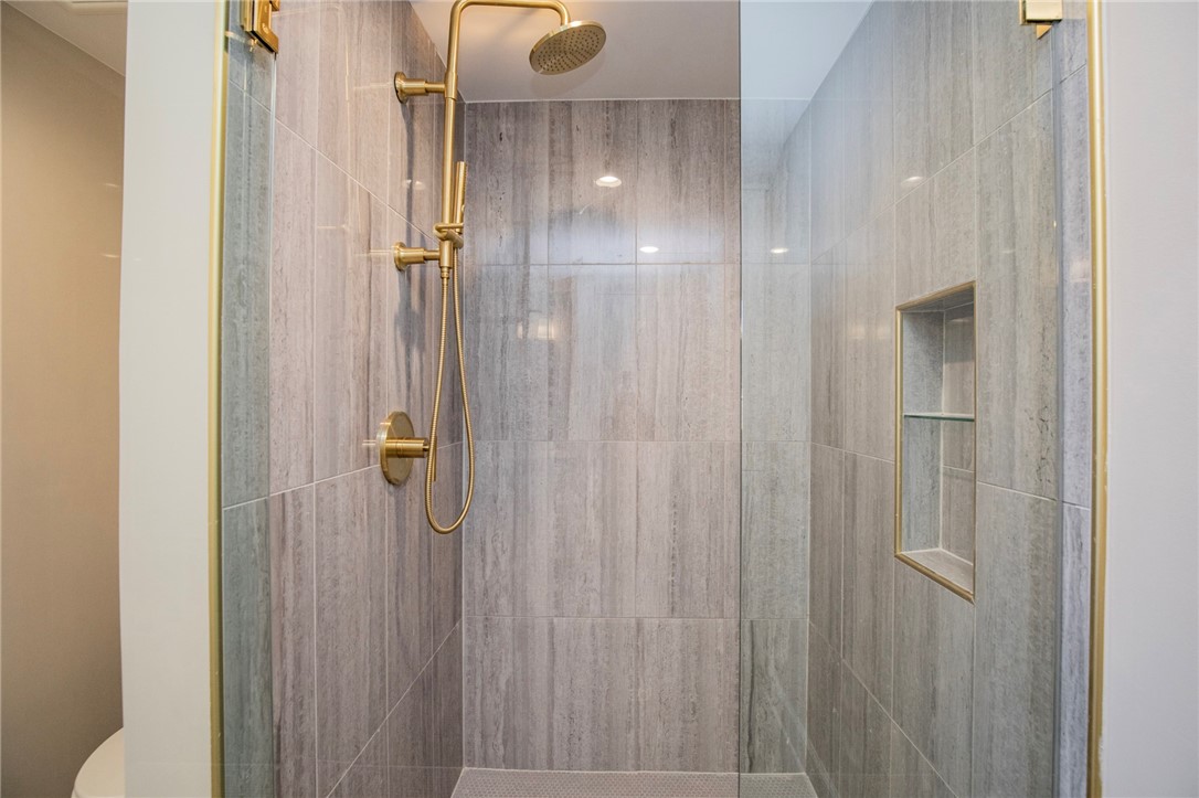 Pinnacle Heights Rogers - Residential