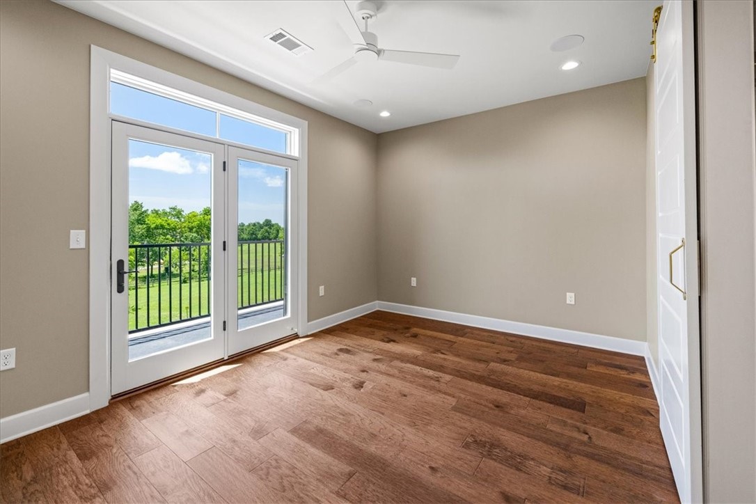 Pinnacle Heights Rogers - Residential