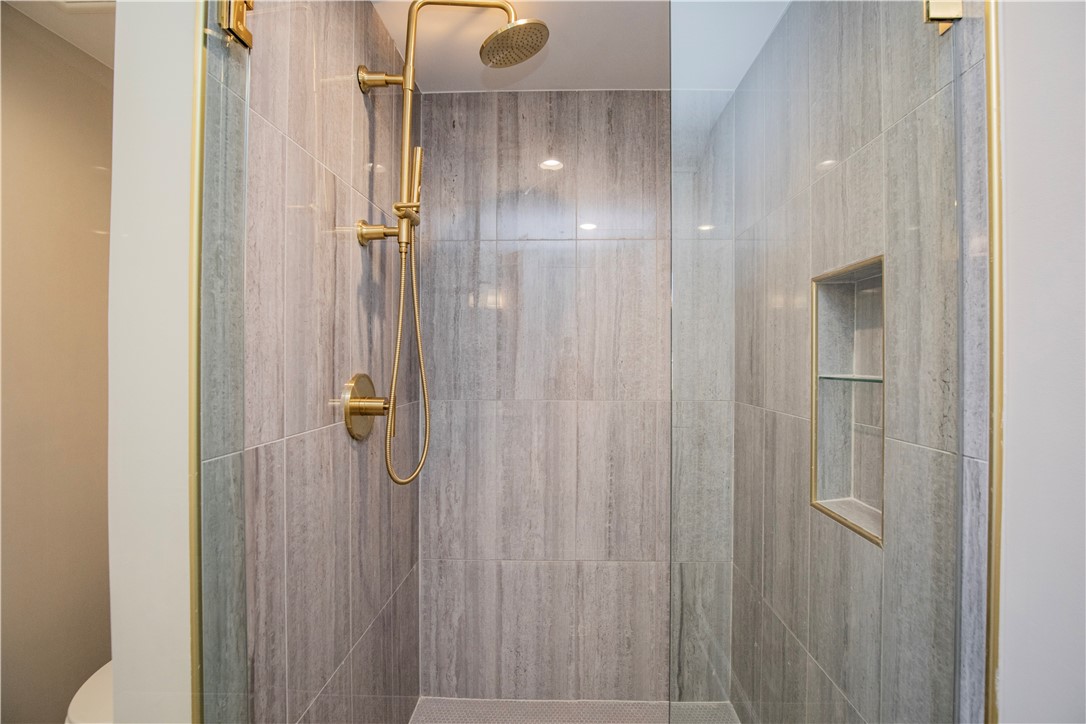 Pinnacle Heights Rogers - Residential