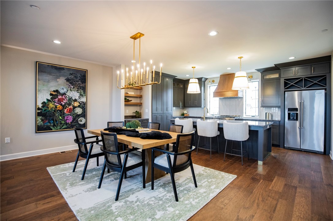 Pinnacle Heights Rogers - Residential