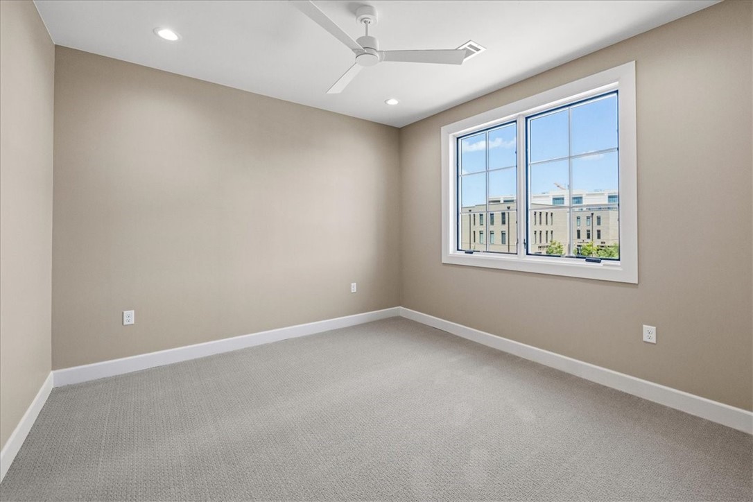 Pinnacle Heights Rogers - Residential