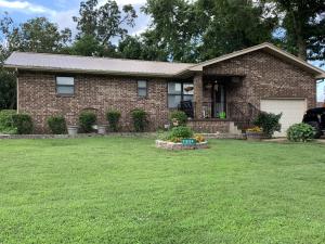 All brick three bedroom two bath home with new appliances and new flooring. Large rooms with beautiful country setting in the backyard. Would make a great first time home! Won't last long at this price!