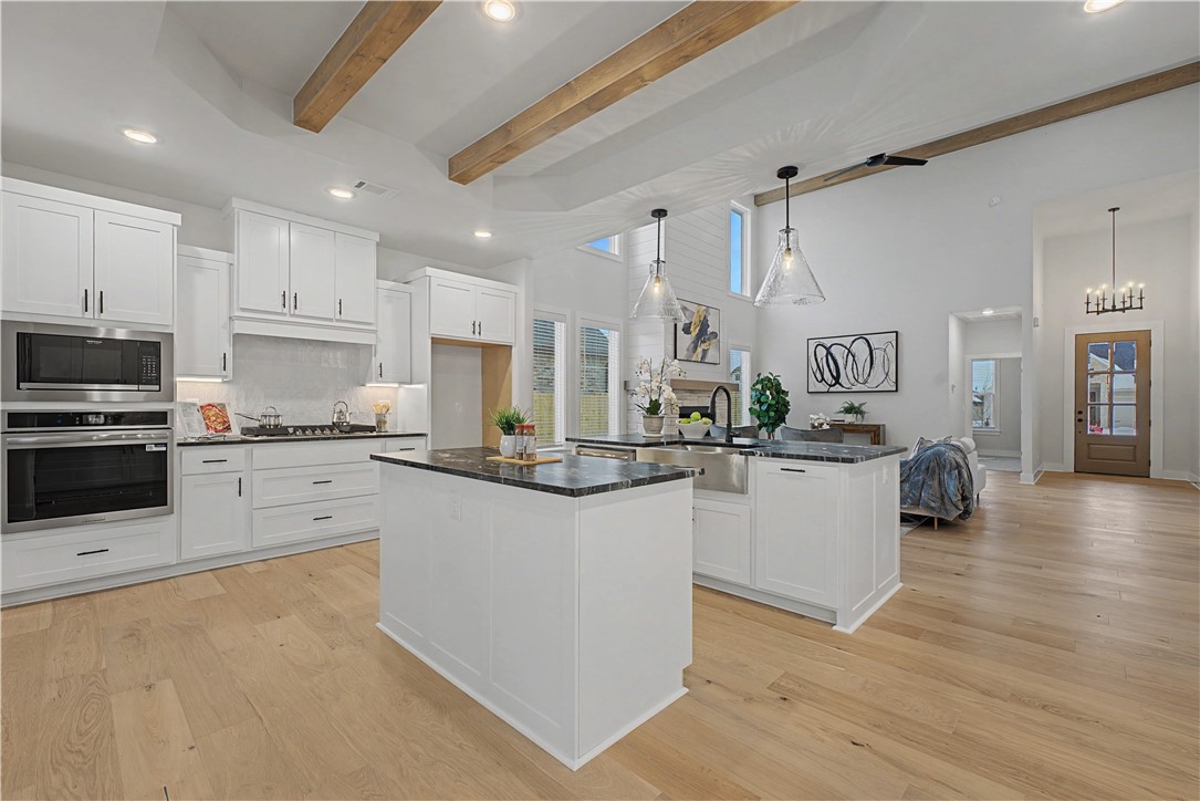 MAPLE ESTATES PH III-CENTERTON - Residential