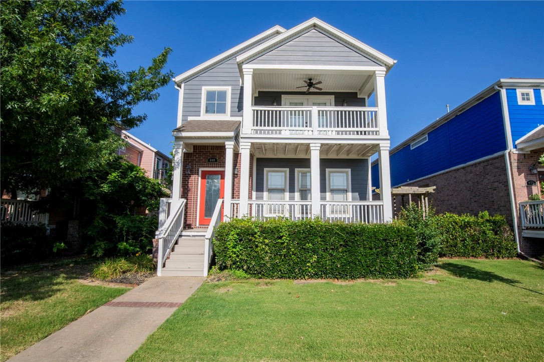 Welcome to the Rupple Row Community! Well maintained and move-in ready, this 3-bedroom, 2.5-bath home is perfectly situated just off the Razorback Greenway, offering easy access to biking, walking trails, and the University of Arkansas. Ideal for families, investors, or parents of U of A students, this home is also just minutes from a variety of restaurants, shops, and entertainment.
This home features granite counter tops, stainless steel appliances, a cozy fireplace, brand new carpets, and luxury light fixtures throughout! Primary bedroom boasts a private covered balcony and a bathroom with a jetted tub!
Enjoy low-maintenance living with a POA that covers lawn care and landscape maintenance, making this a perfect blend of comfort and convenience in one of Fayettevilleās most desirable locations!
