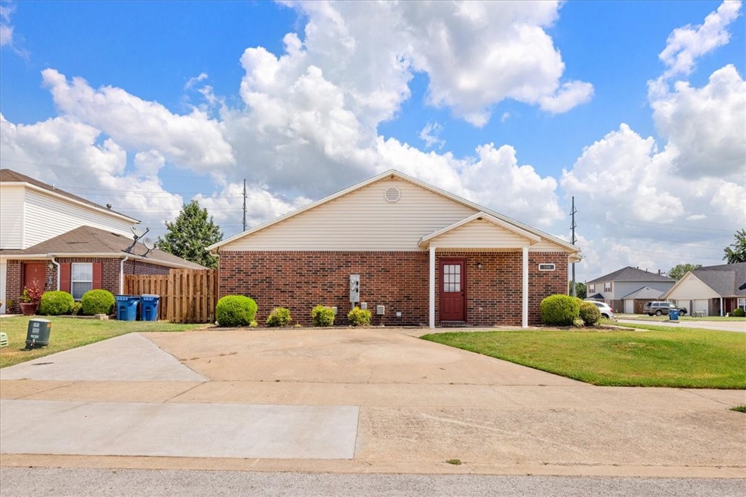 Carriage Square Sub Bentonville - Residential Income