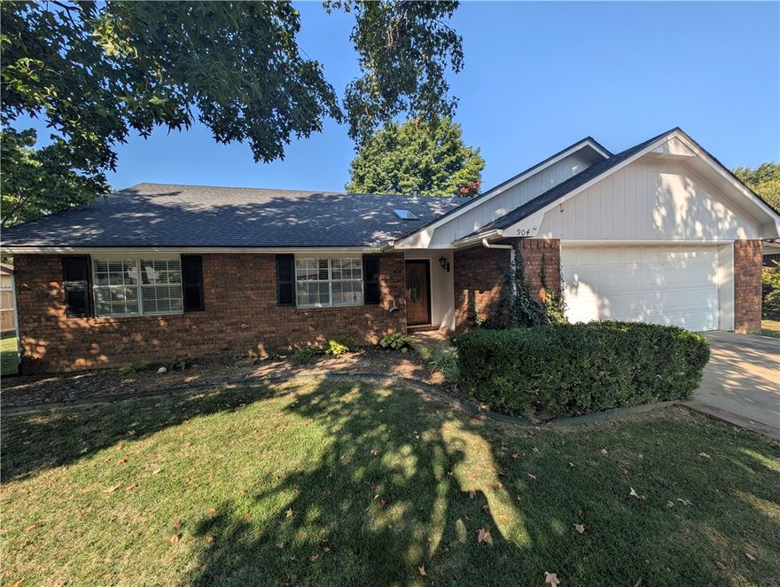 This charming 3-bedroom, 2-bath ranch-style home is located in one of Rogers’ most sought-after neighborhoods, offering both comfort and convenience. Nestled in the desirable Rogers School District, the home provides easy access to shopping, dining, parks, and all the amenities the city has to offer. With its classic brick-and-siding exterior and mature trees shading the front yard, the property has timeless curb appeal. Inside, you’ll find a spacious layout perfect for both everyday living and entertaining. This is a wonderful opportunity to enjoy the best of Rogers living in a prime location.