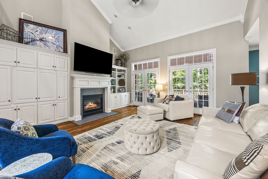 Stonehenge - Residential