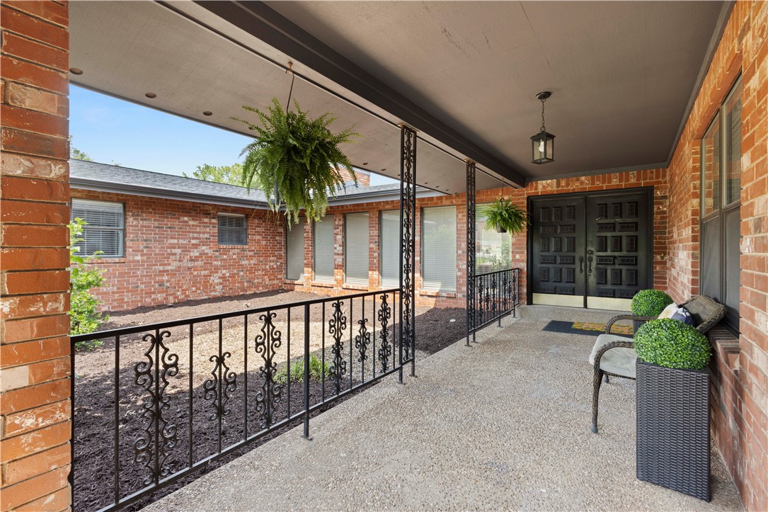 Country Club Estates - Residential