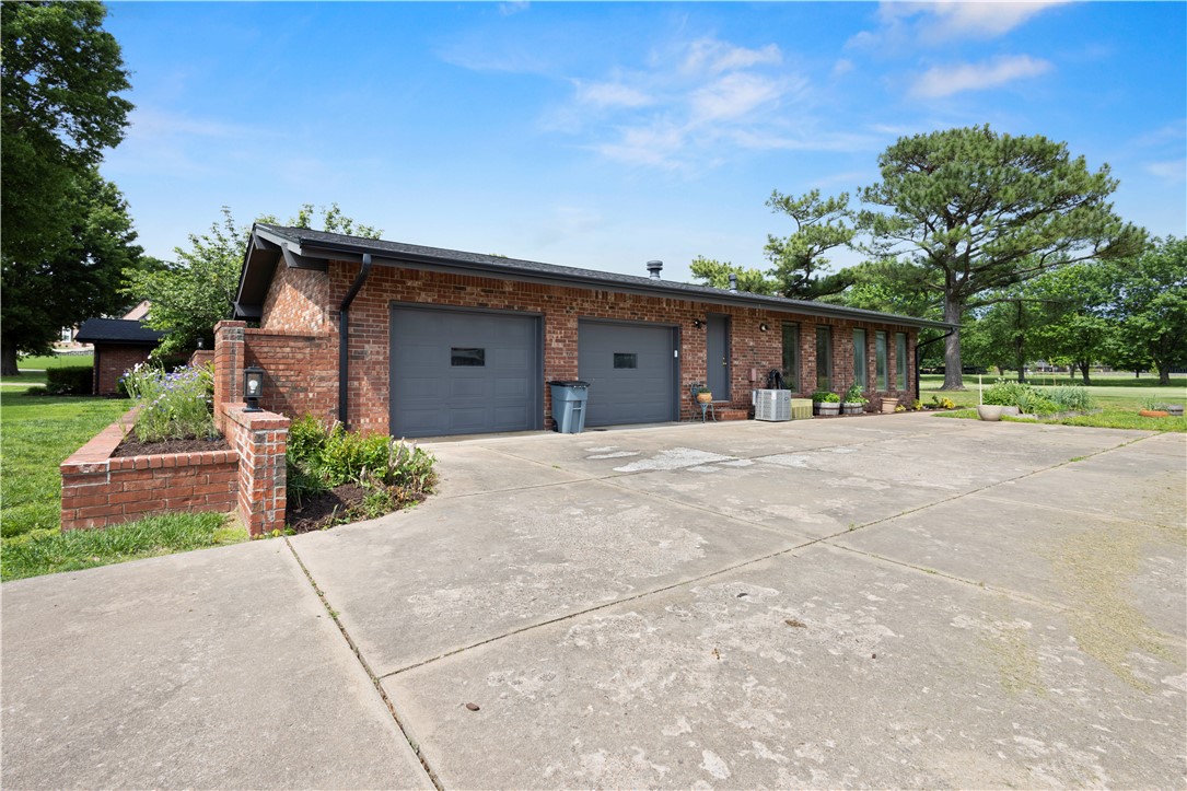 Country Club Estates - Residential