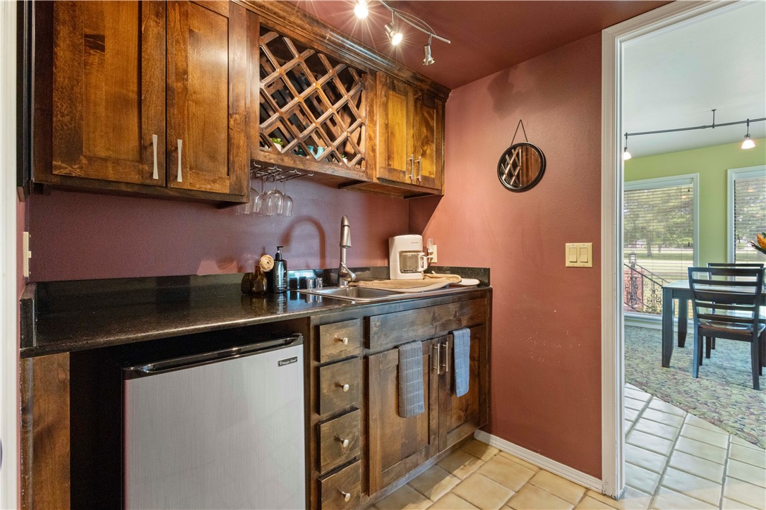 Country Club Estates - Residential