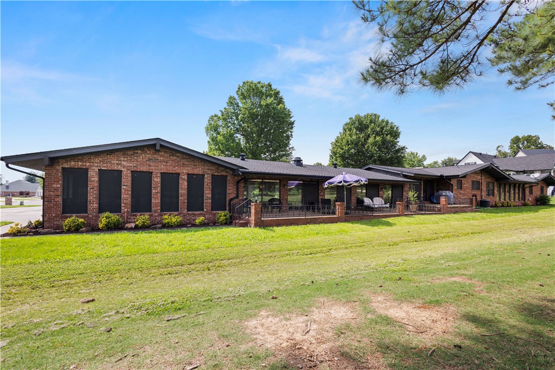 Country Club Estates - Residential