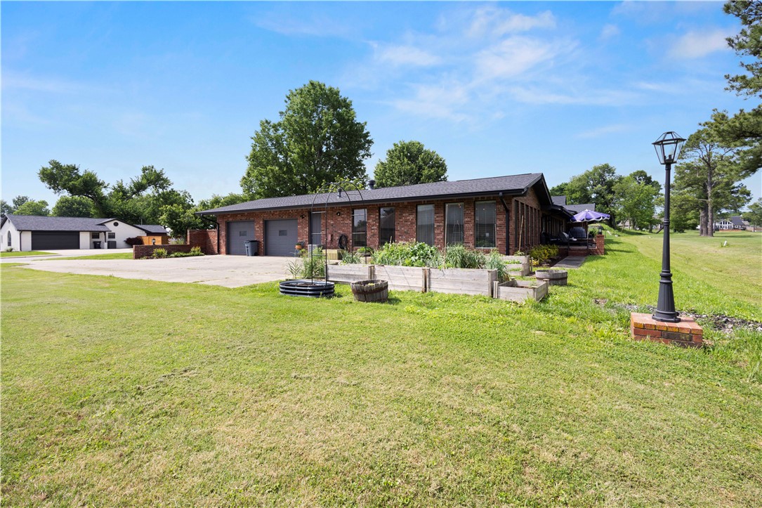 Country Club Estates - Residential