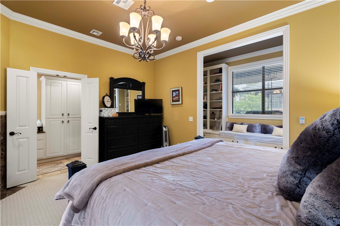 Country Club Estates - Residential