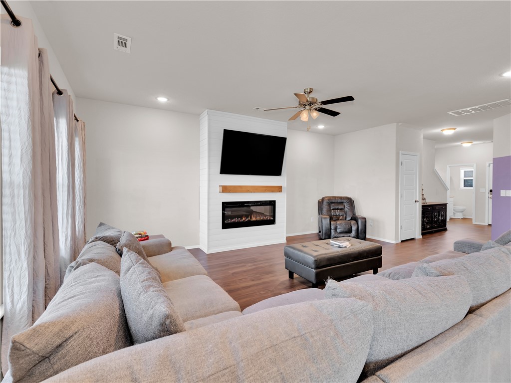 Lakewood Sub Ph Vii Lowell - Residential