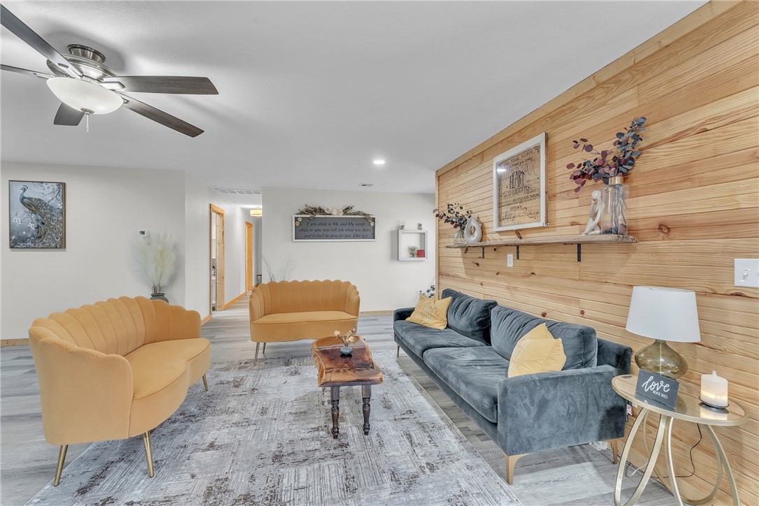 17-18-29-RURAL - Residential