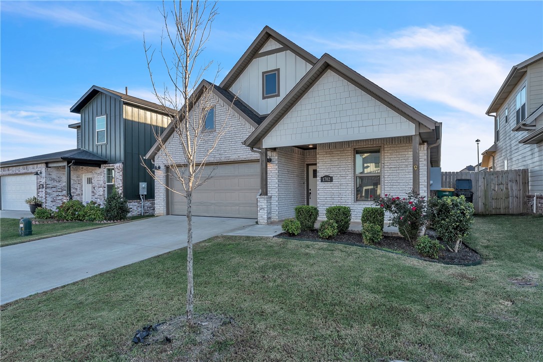 Grove Ph Iii, The Rogers - Residential