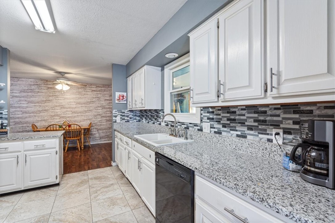 Unit 5 Holiday Island - Residential