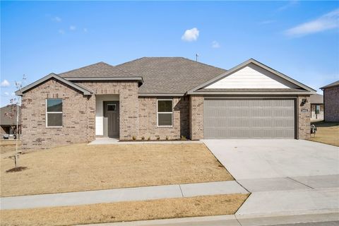 Photo of 113 Ratliff Avenue, Pea Ridge, AR 72751 (MLS # 1336433)