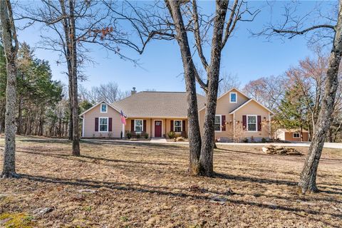 Photo of 12627 Lodge Drive, Garfield, AR 72732 (MLS # 1336212)