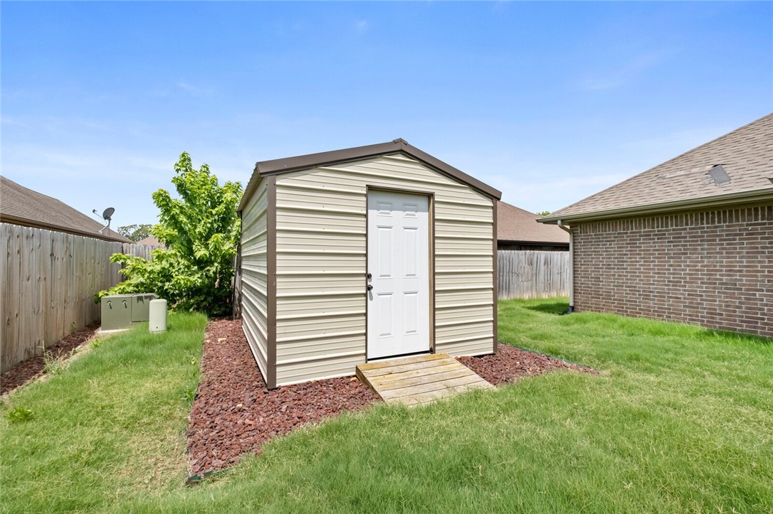 Dixieland Crossing Rogers - Residential Lease