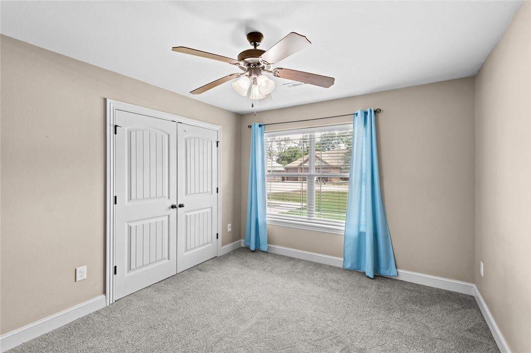 Dixieland Crossing Rogers - Residential Lease