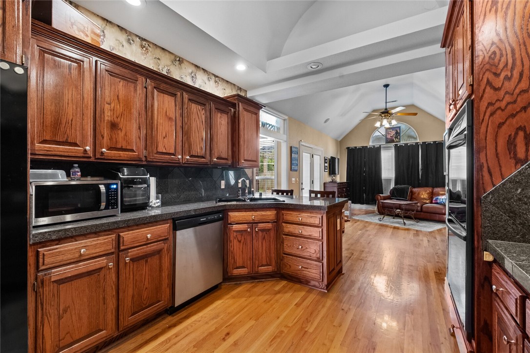 Highland Knolls Unit 2 Ph 1 Rogers - Residential