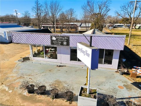 Photo of 320 S 2nd Street, Stilwell, OK 74960 (MLS # 1325465)