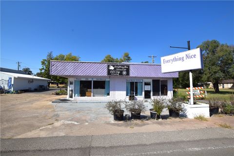 Photo of 320 S 2nd Street, Stilwell, OK 74960 (MLS # 1325465)