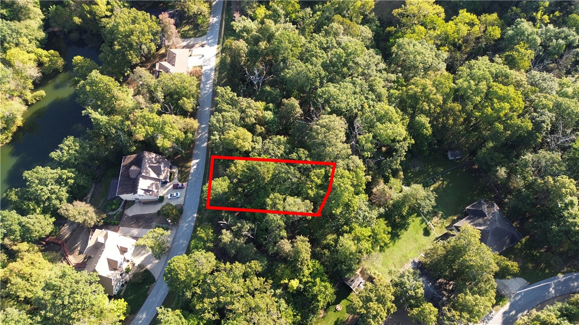 Lambeth Sub Bvv - Land