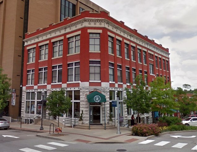 Great office space on the 3rd floor. 761 square feet consisting of a reception area, and office, and an open work area.